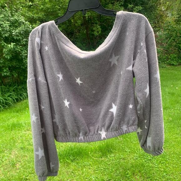 Long sleeve off the shoulder Cropped top high waisted sweatpants Star Lounge Set - Picture 4 of 14